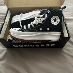 NWT Converse Run Star Hike